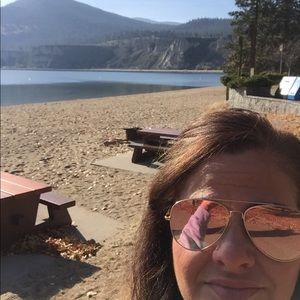 Meet your Posher, Lisa